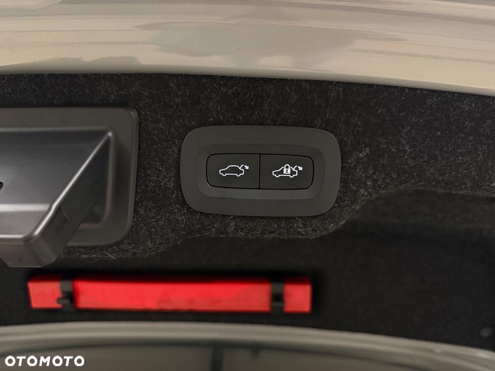Volvo S90 B4 B Plus Bright - 32
