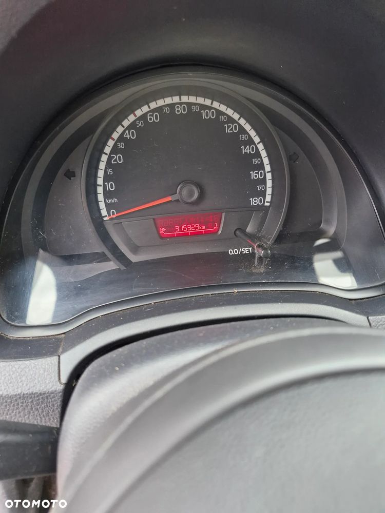 Volkswagen up! 1.0 move - 10