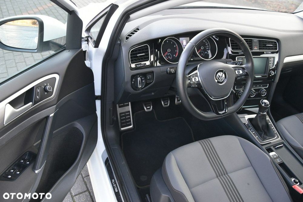 Volkswagen Golf 1.4 TSI BlueMotion Technology Allstar - 15