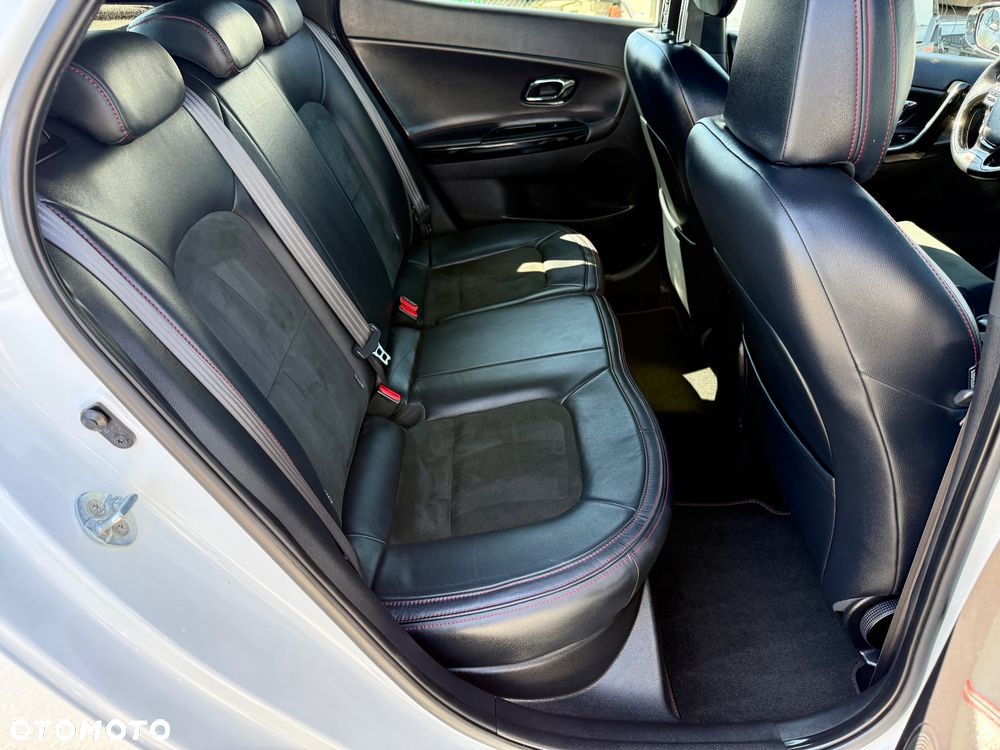 Kia Ceed 1.6 T-GDI GT - 20