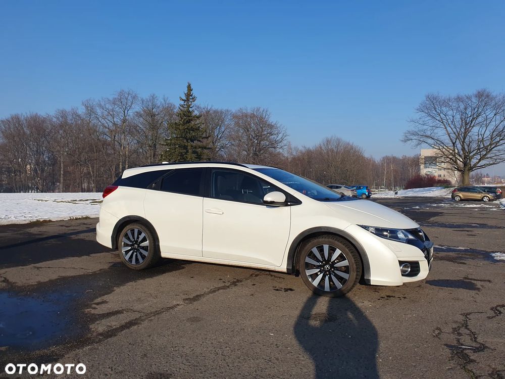 Honda Civic 1.8 Style Edition (Honda Connect+) - 9
