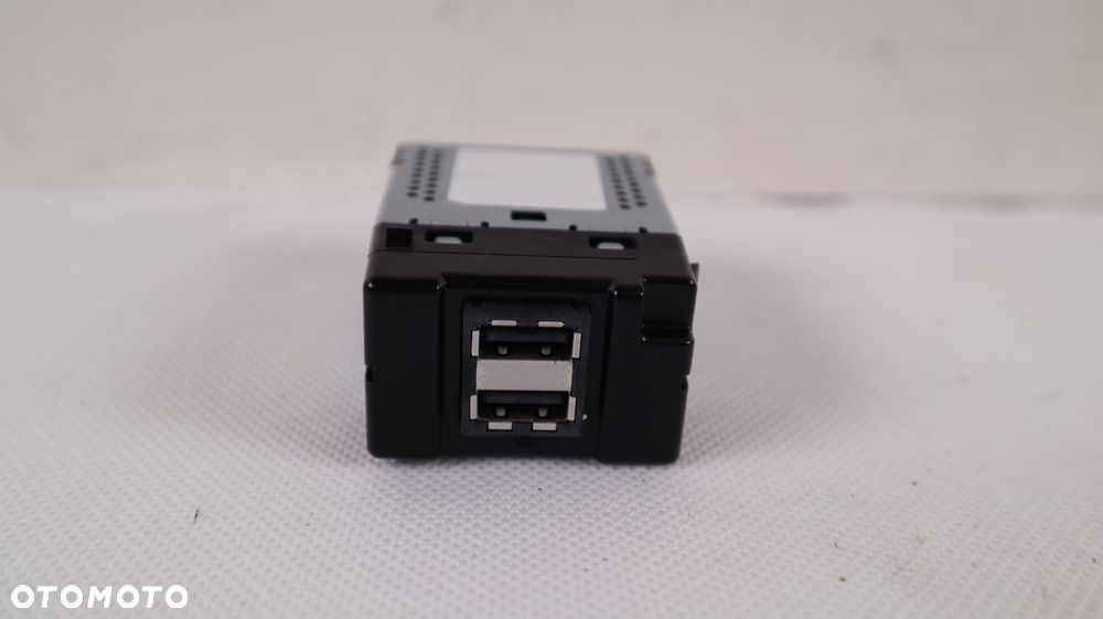 VOLVO XC40 MODUŁ ZŁĄCZE USB 31407038