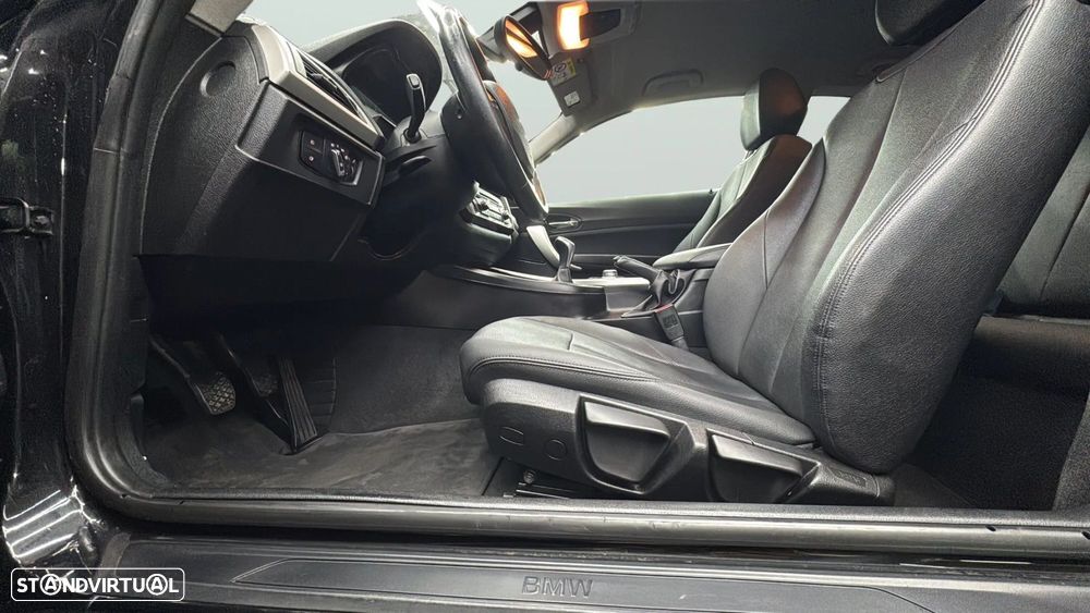 BMW 118 d Line Urban - 12