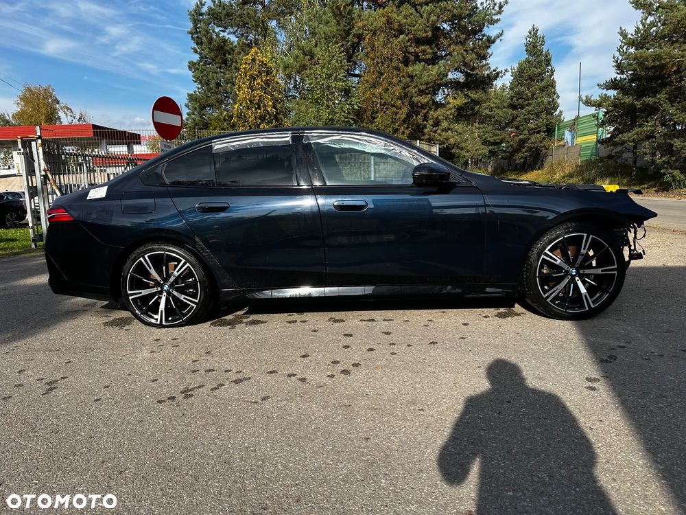 BMW Seria 5 520d xDrive mHEV M Sport - 9