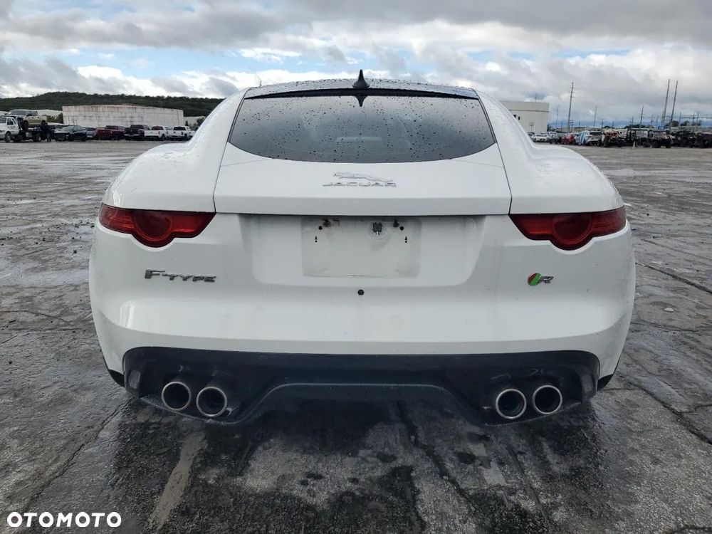 Jaguar F-Type - 6