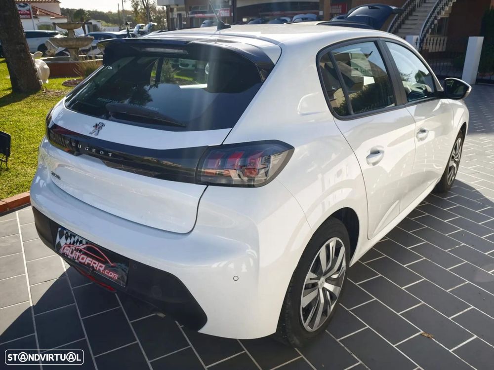Peugeot 208 1.2 PureTech Allure Pack EAT8 - 32