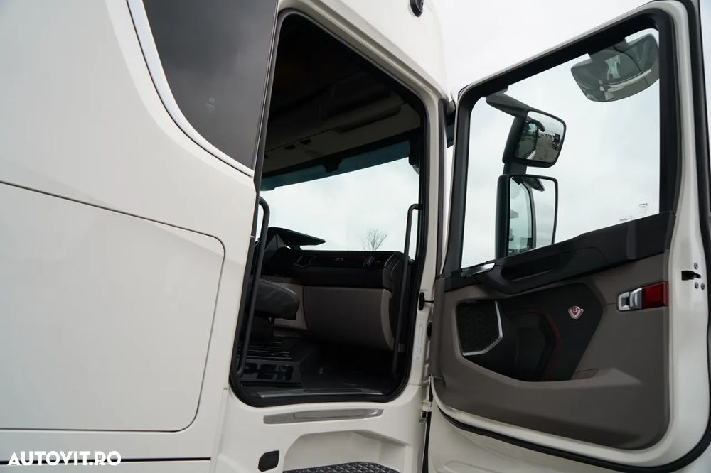 Scania S 530 / V8 / RETARDER / I-PARK COOL / PLATĂ JOSĂ / PIELE / - 33