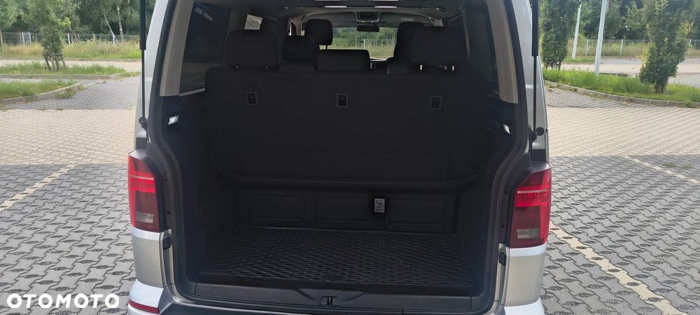 Volkswagen Multivan - 19