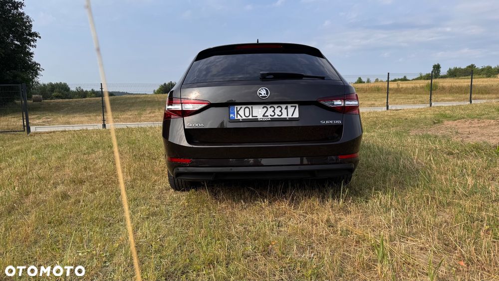 Skoda Superb 2.0 TDI DSG Style - 6