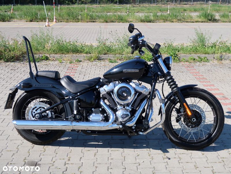 Harley-Davidson Softail Street Bob - 3