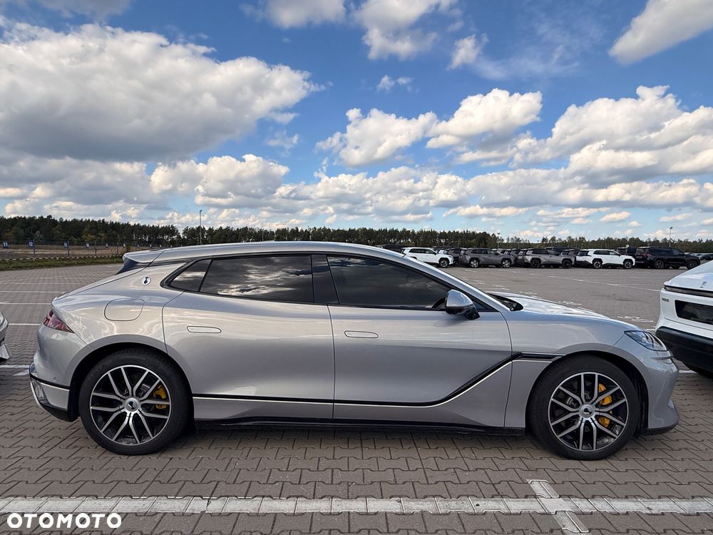 Denza Z9, 2025