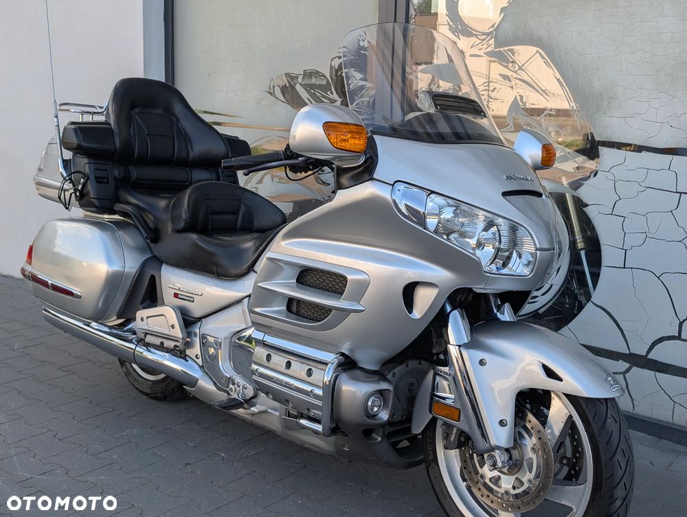 Honda GL - 10