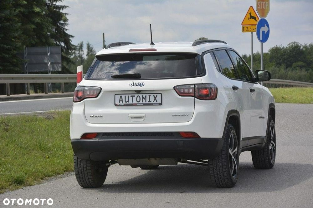 Jeep Compass - 8