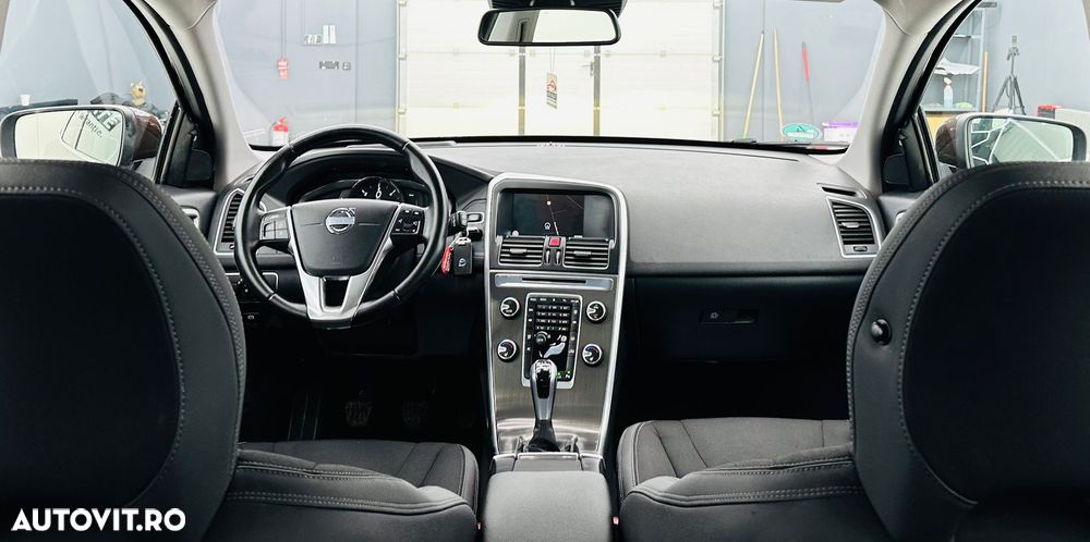 Volvo XC 60 D3 Momentum - 6