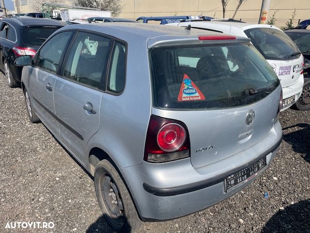 Dezmembrez Volkswagen Polo 9N 1.2 benzina BME 2007 - 2