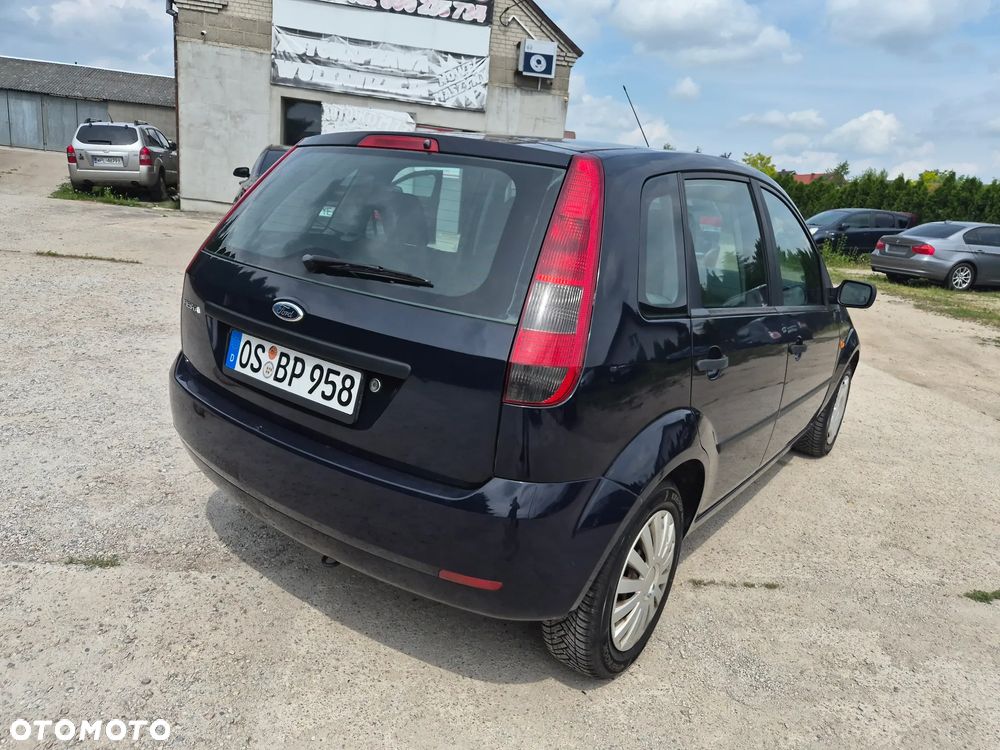 Ford Fiesta 1.3 Ghia - 14