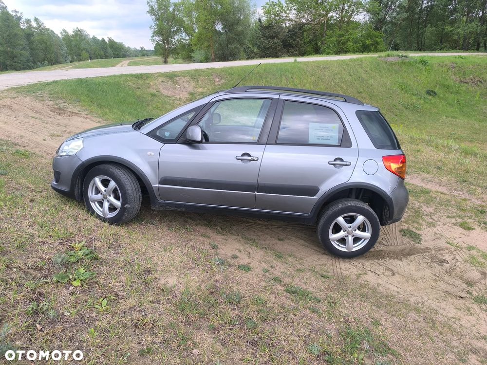 Suzuki SX4 1.6 GS / Premium 4WD - 25