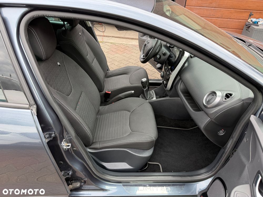 Renault Clio 1.2 16V 75 Limited - 27