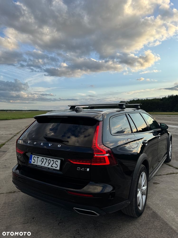Volvo V60 Cross Country - 7