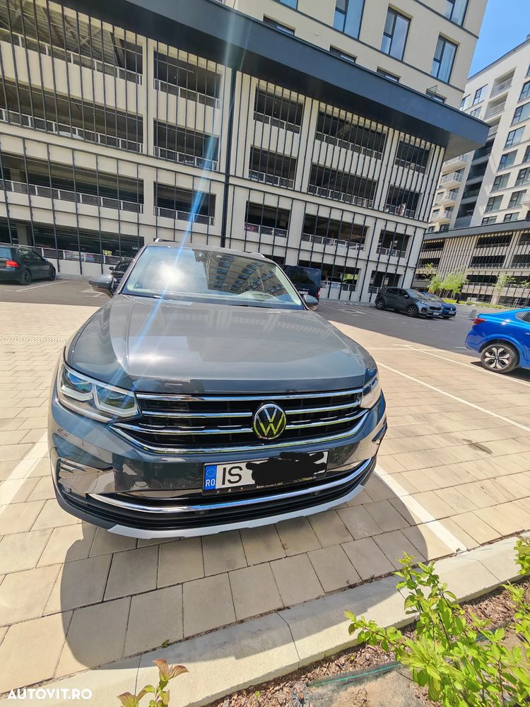 Volkswagen Tiguan - 1