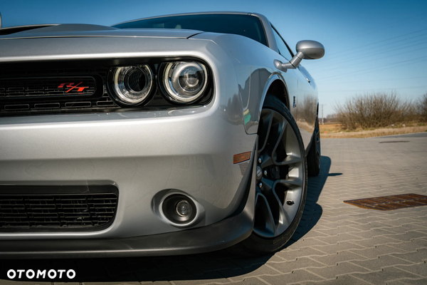 Dodge Challenger 6.4 Scat Pack