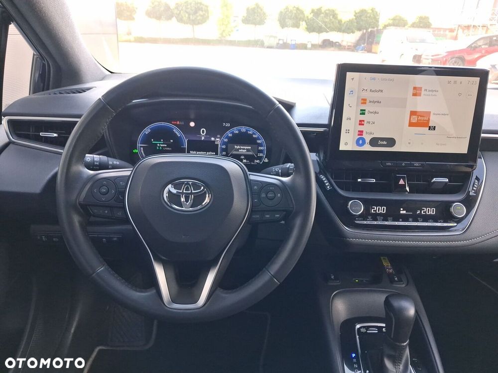 Toyota Corolla 1.8 Hybrid Comfort - 17