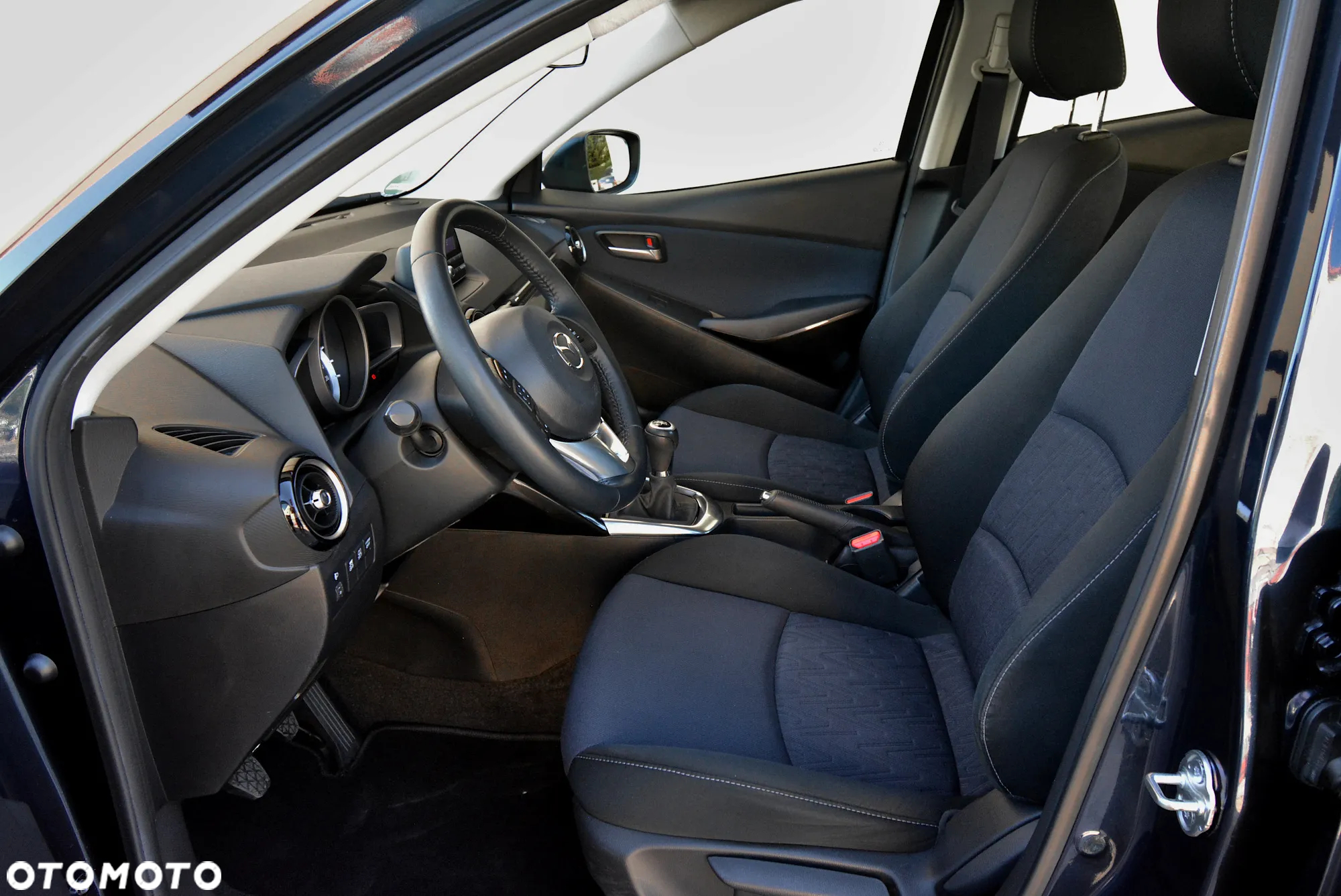 Mazda 2 SKYACTIV-G 75 Center-Line - 16