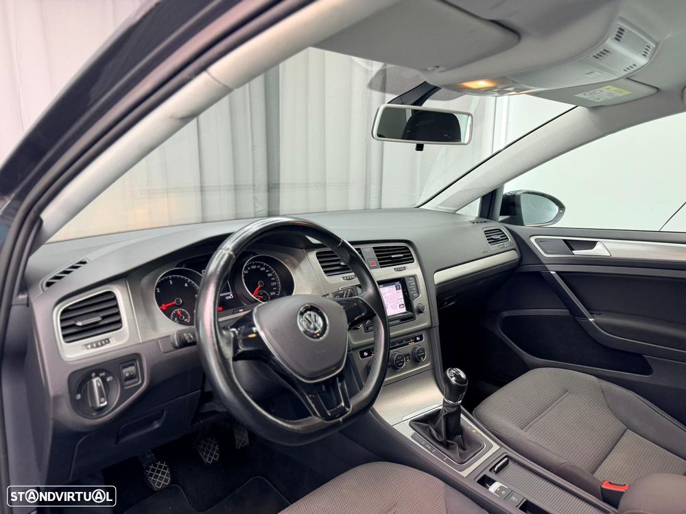 VW Golf 2.0 TDi Confortline - 20