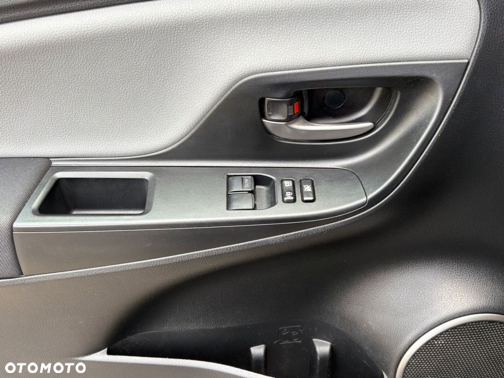 Toyota Yaris 1.33 Premium EU6 - 10