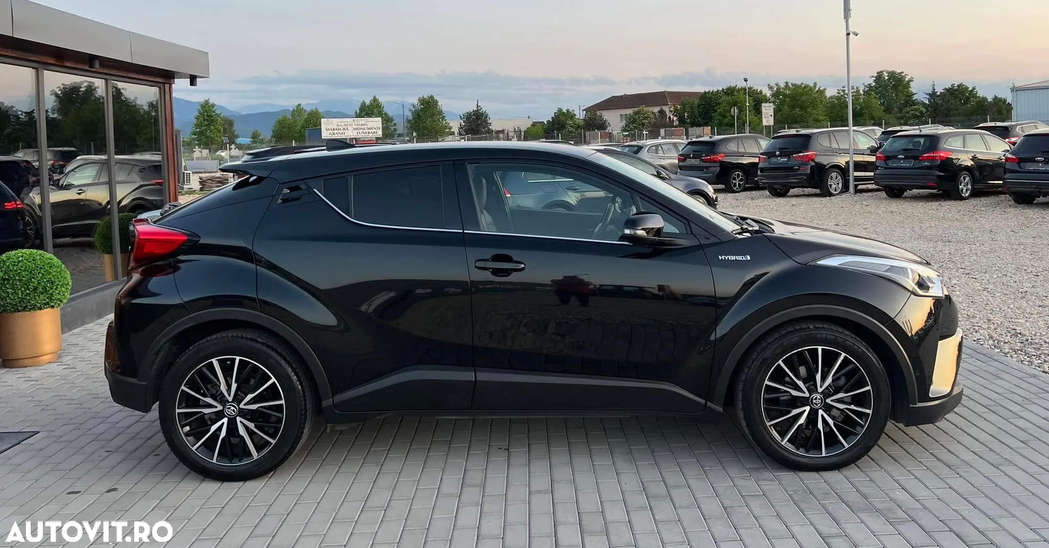 Toyota C-HR Hybrid Lounge - 15