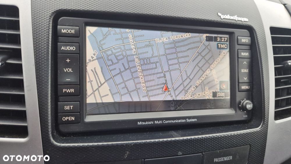 Mitsubishi Outlander 2.4 Instyle NAVI EU5 CVT - 20