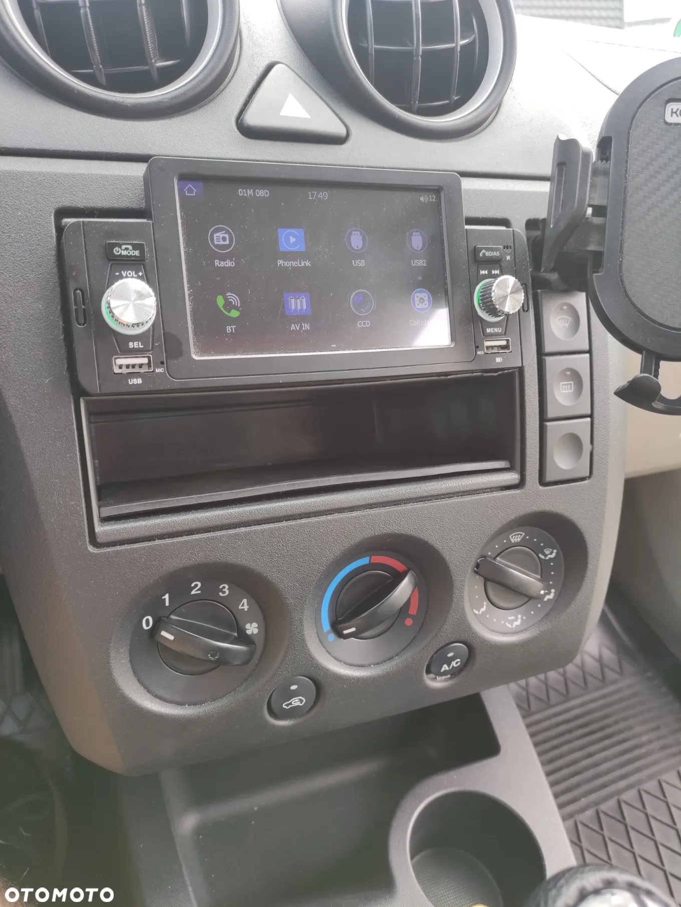 Ford Fiesta 1.4 Ambiente - 2