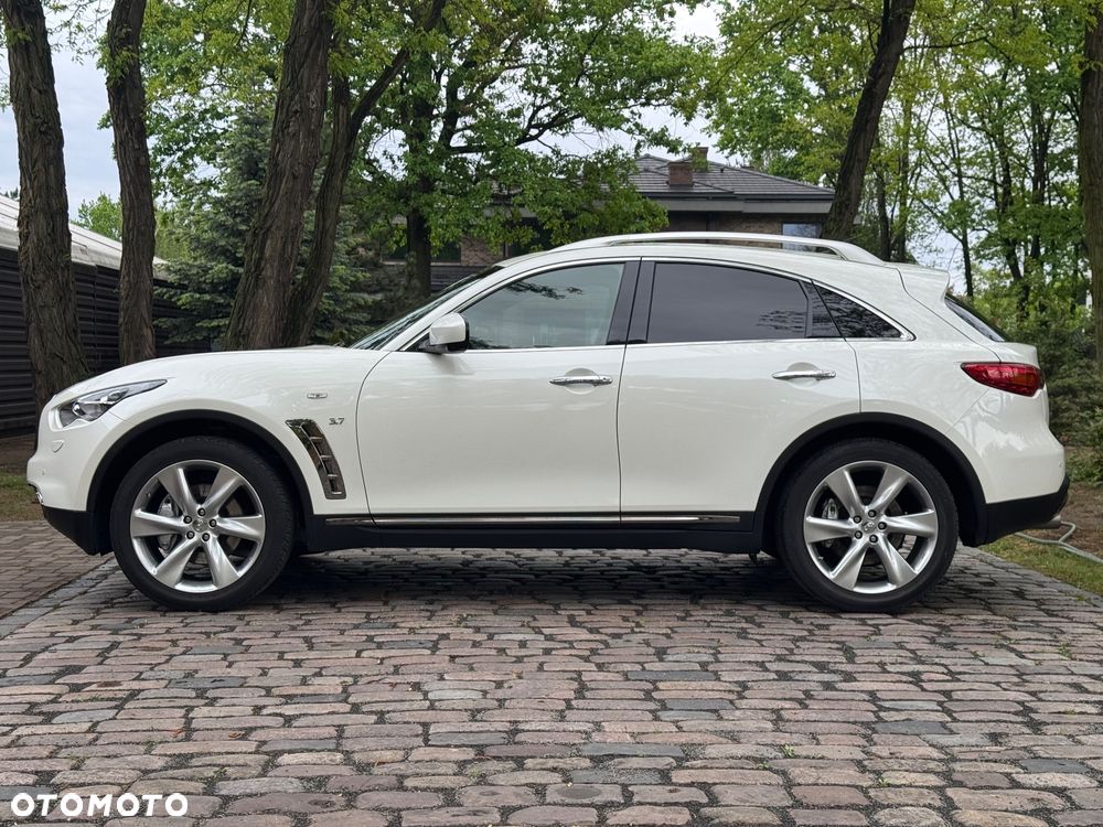 Infiniti Q70 3.7 S Premium - 3