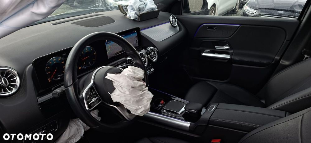 Mercedes-Benz GLA 200 d 4Matic 8G-DCT Style - 10