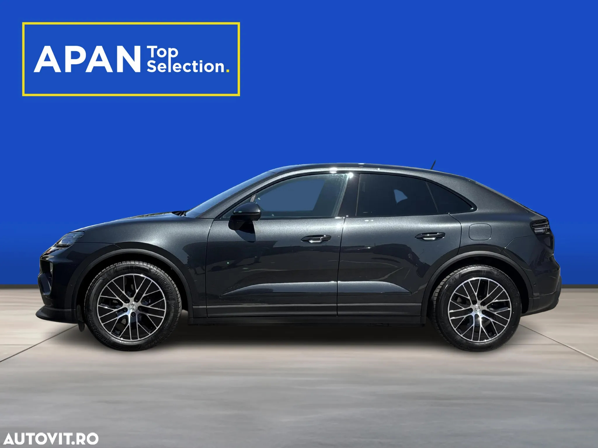 Porsche Macan 4 - 5