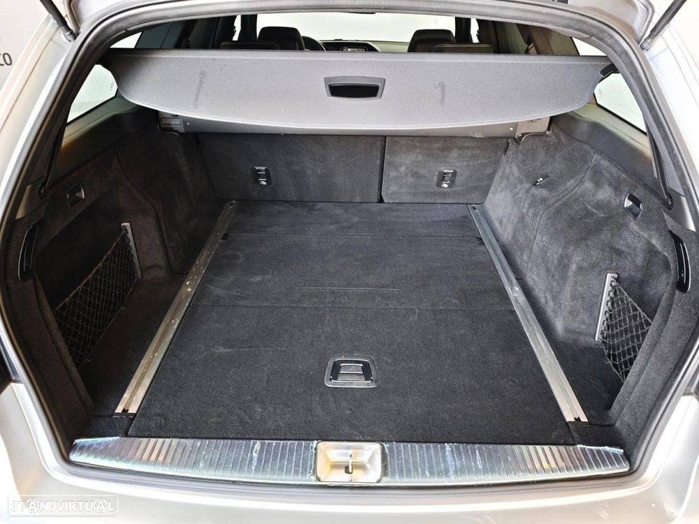 Mercedes-Benz E 220 BlueTEC BE Edition Auto. - 36