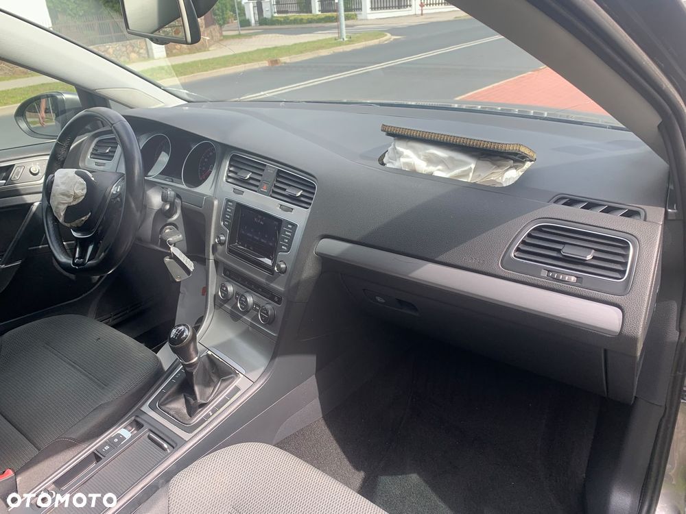 Volkswagen Golf 1.6 BlueTDI Comfortline - 32