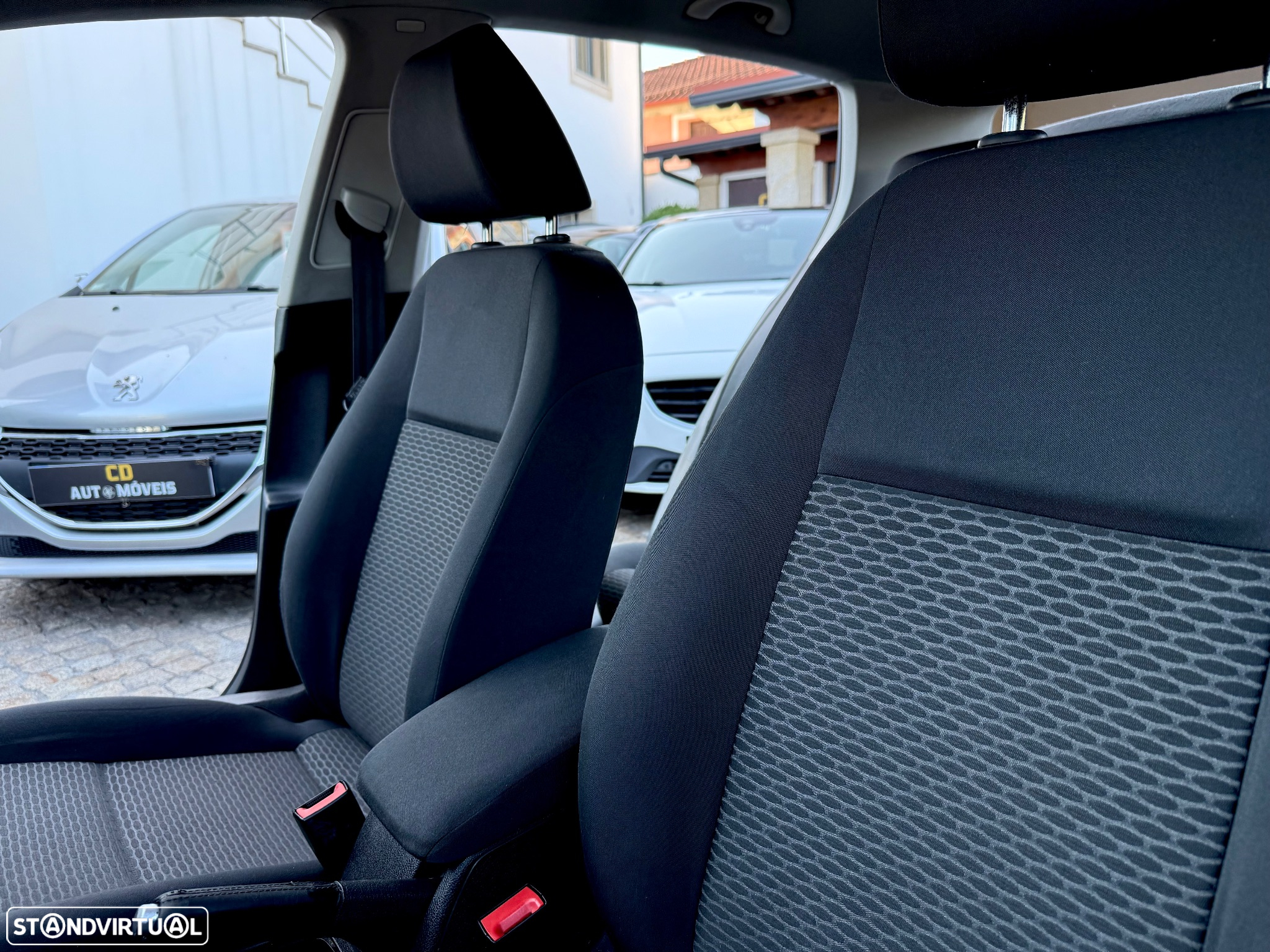 VW Golf 1.6 TDi Style - 37
