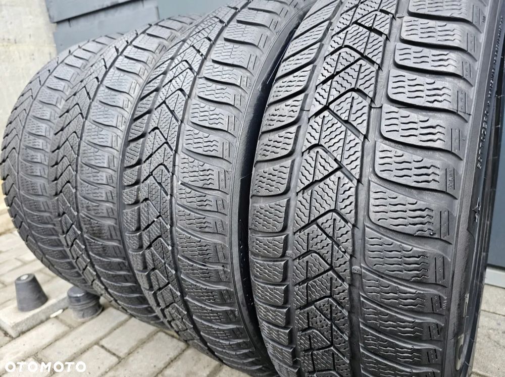 Pirelli Winter SottoZero 3 205/60R17 93 H BMW