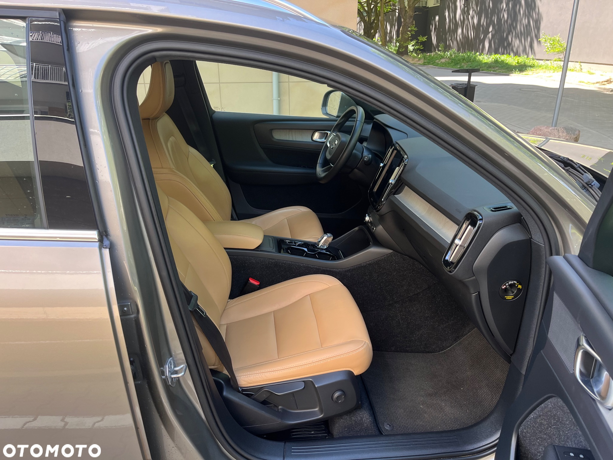 Volvo XC 40 T4 AWD Inscription - 8