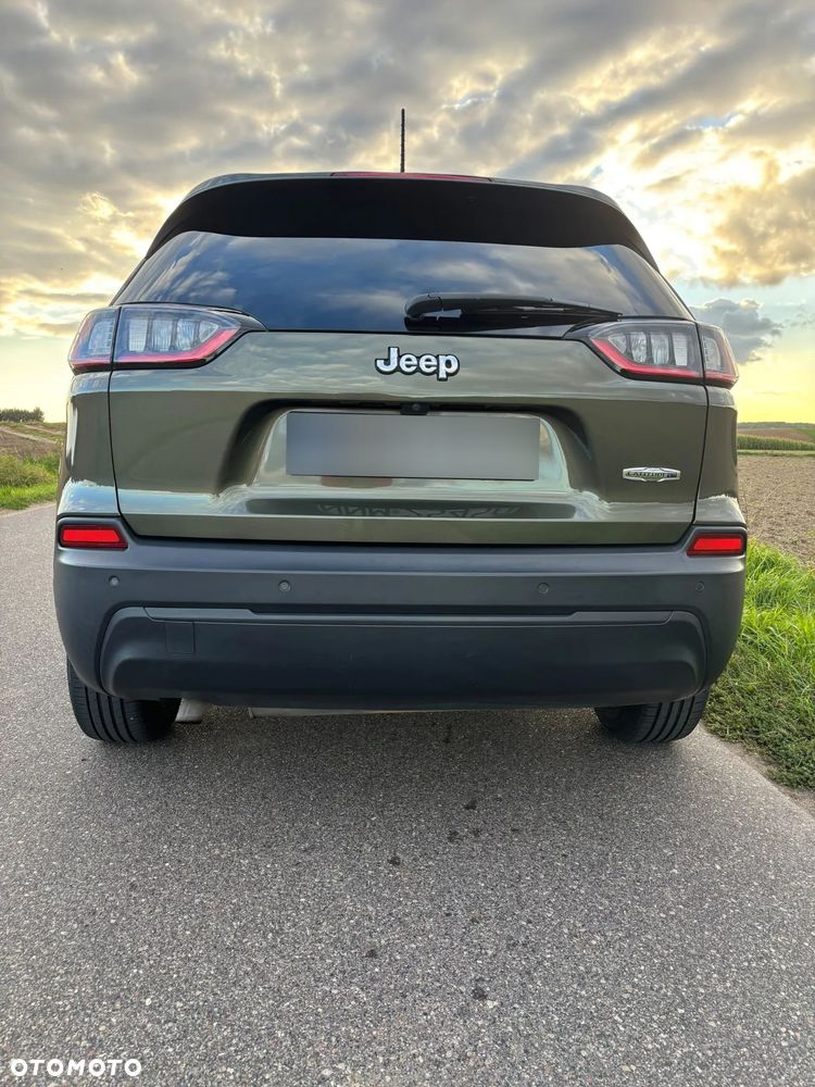 Jeep Cherokee - 20