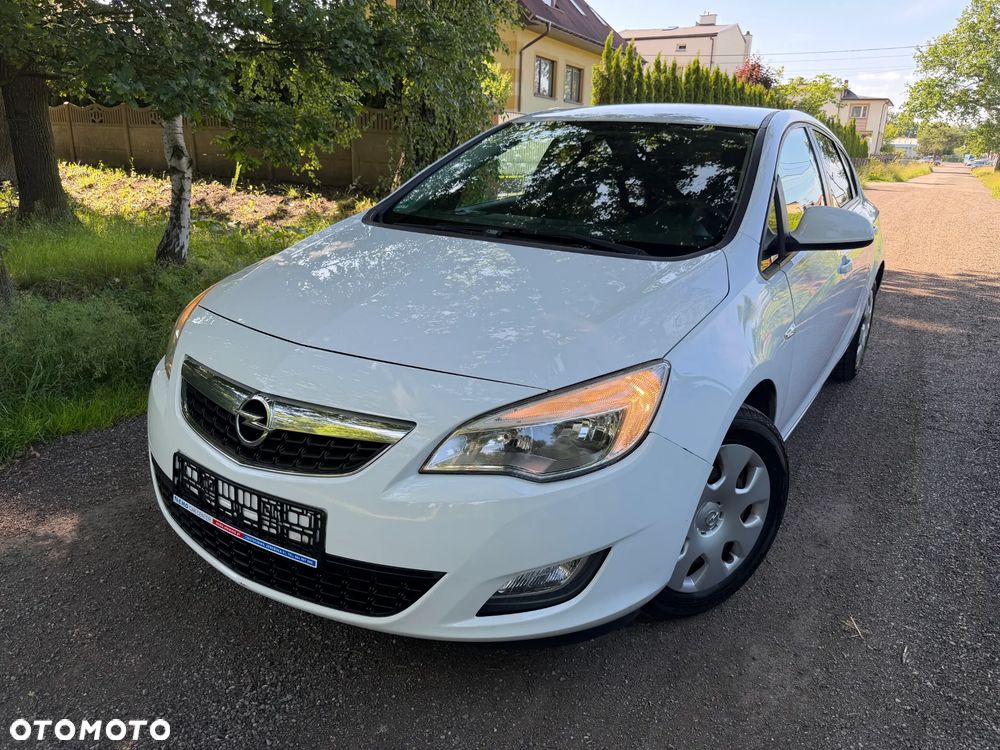 Opel Astra 1.6 ecoFLEX Start/Stop - 2