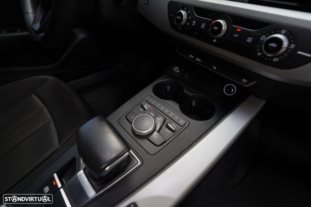 Audi A4 Avant 2.0 TDI S tronic - 10