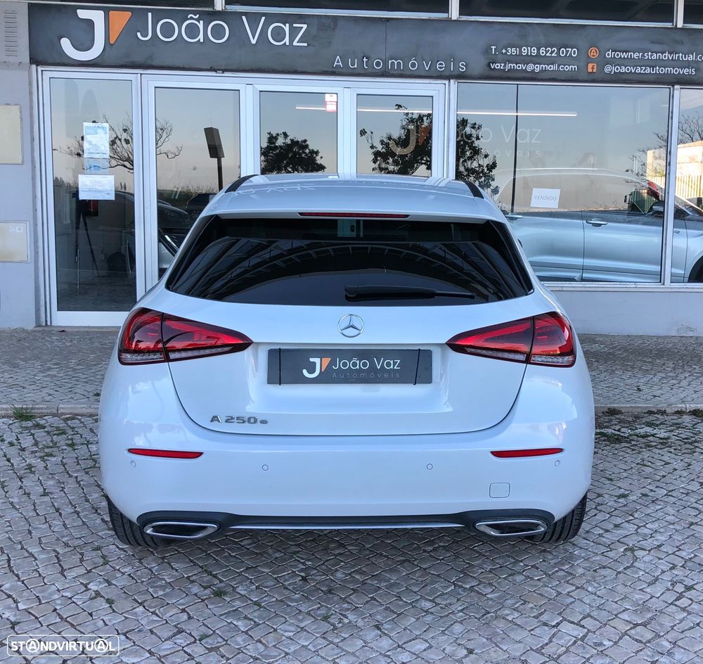 Mercedes-Benz A 250 e 8G-DCT Progressive - 10