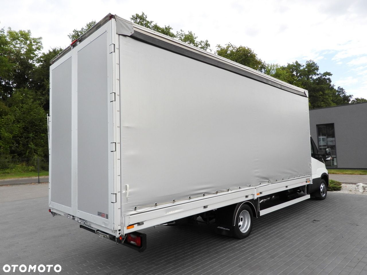 Iveco DAILY 50C15 PLANDEKA 12 PALET TEMPOMAT BLIŹNIACZE KOŁA KLIMATYZACJA  150KM - 15