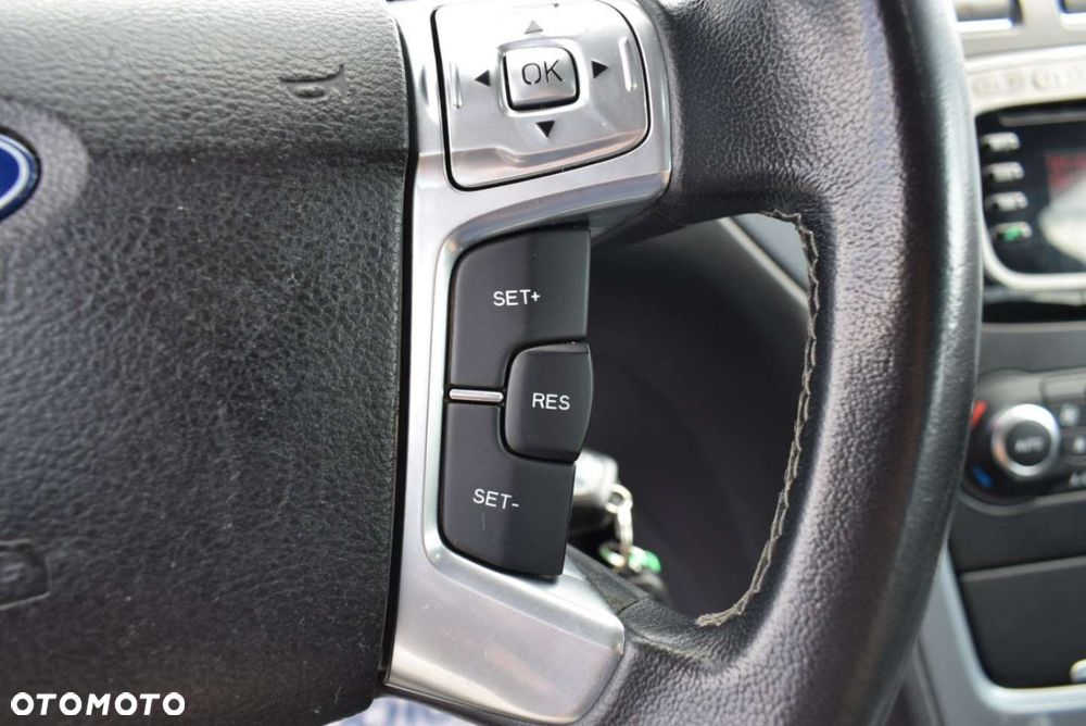Ford Mondeo - 28
