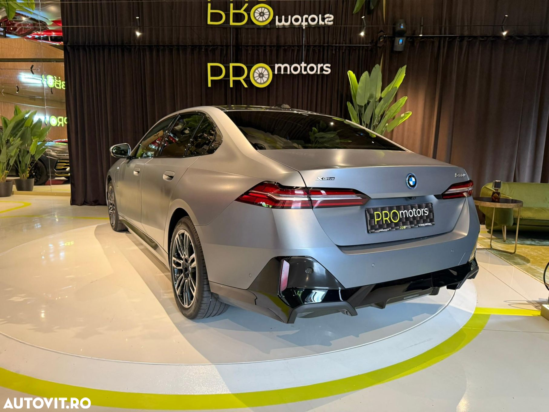 BMW Seria 5 550e xDrive AT PHEV - 12