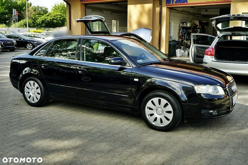 Audi A4 Limousine - 14