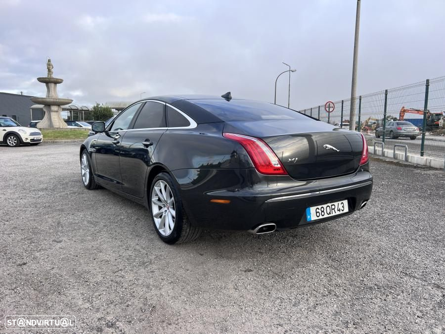 Jaguar XJ 3.0 D V6 Premium Luxury - 13