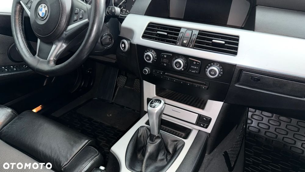 BMW Seria 5 520i - 19